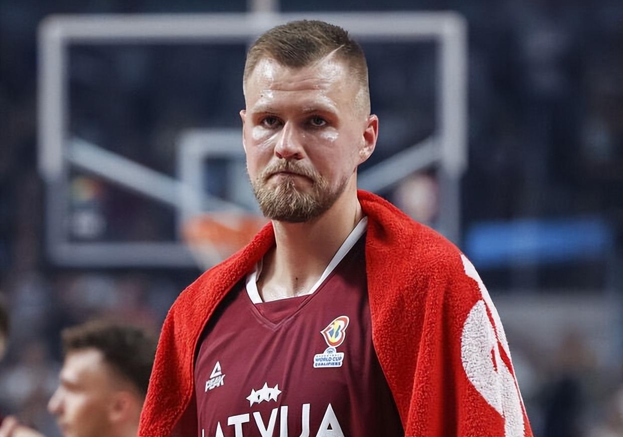 德国杯窗口期再迎强敌;费城76人调整名单;主帅态度——压力陡增;控场能力受关注(意大利中场大将语出惊人) 德国杯窗口期再迎强敌;费城76人调整名单;主帅态度——压力陡增;控场能力受关注(意大利中场大将语出惊人)