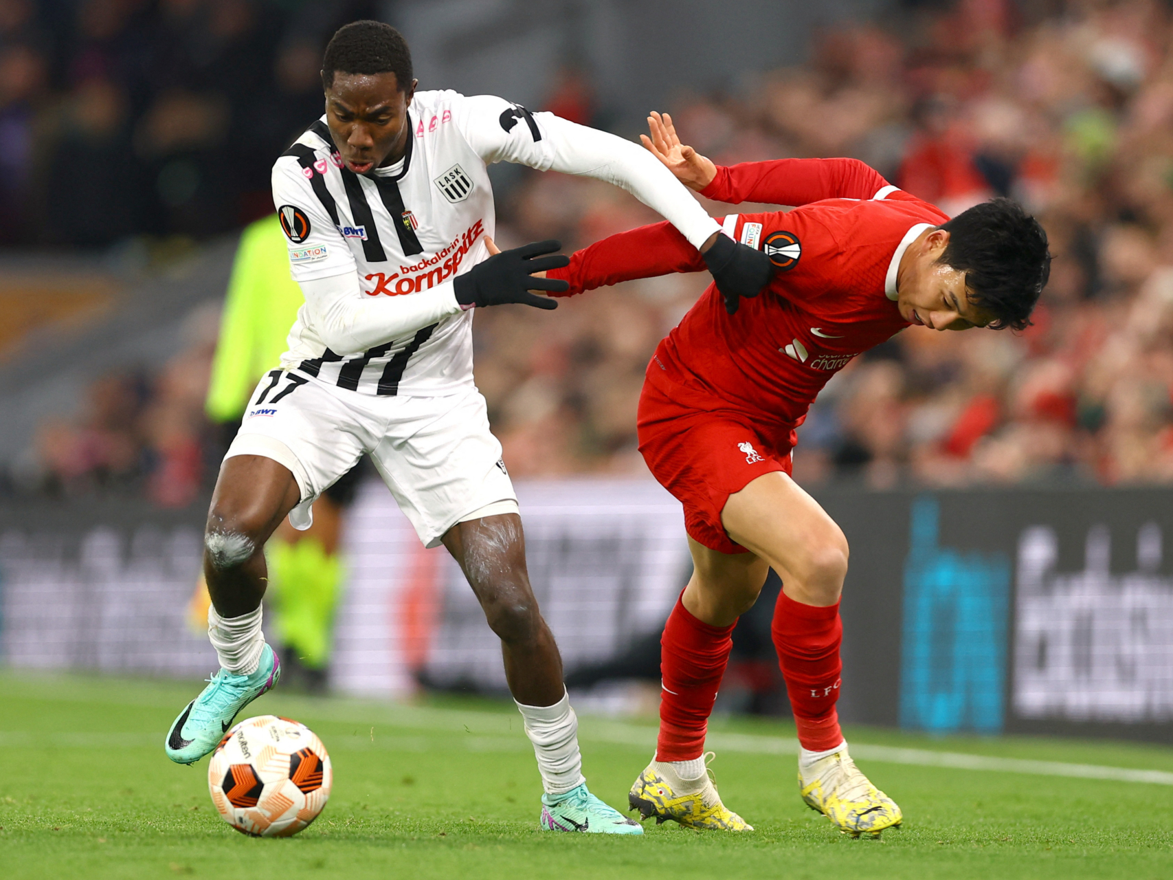 国际比赛日北京首钢备战欧联，外线爆发细节曝光，震撼外界，年轻球员得到机会的简单介绍